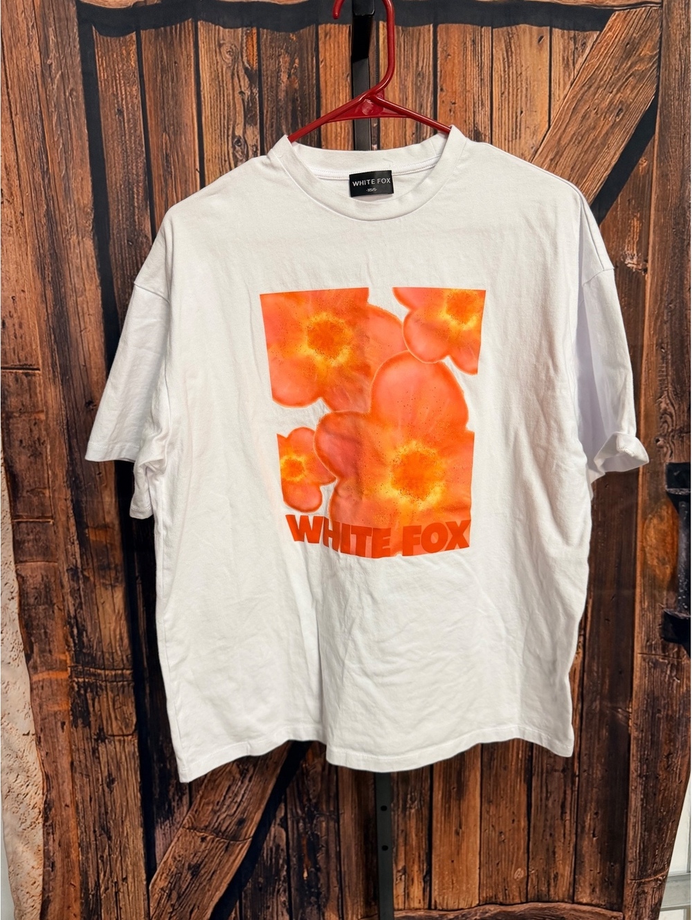 White Fox White Cotton Graphic T-Shirt with Orange Floral Print XS/S